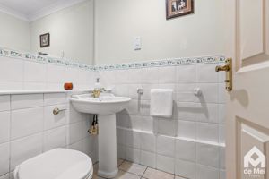 Photo 18- click for photo gallery